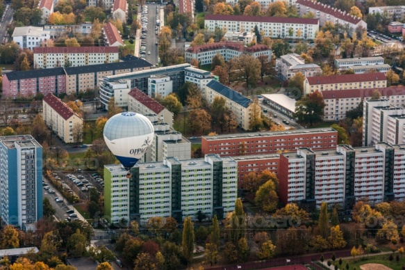 Sannierte DDR Plattenbauten in Johannstadt bei Dresden in Sachsen.
