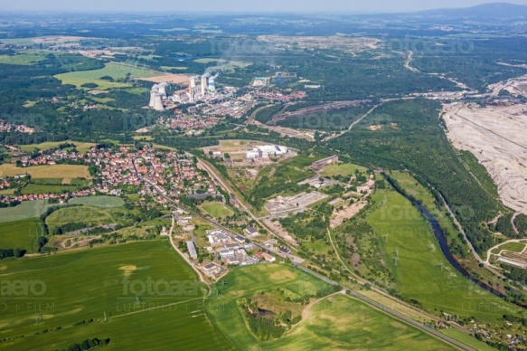 Hirschfelde mit Kraftwerk Turów und Tagebau Bogatynia