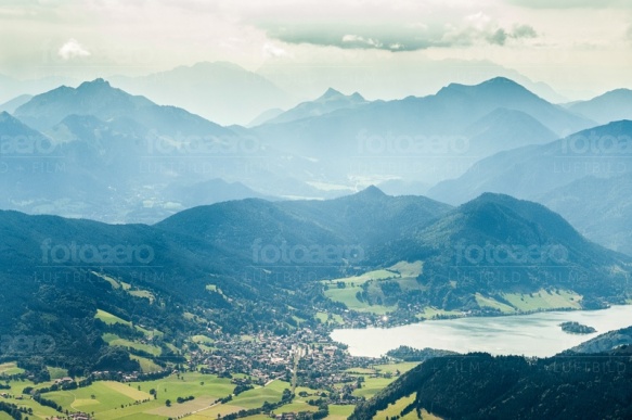 Tegernsee in den Alpen im Bundesland Bayern