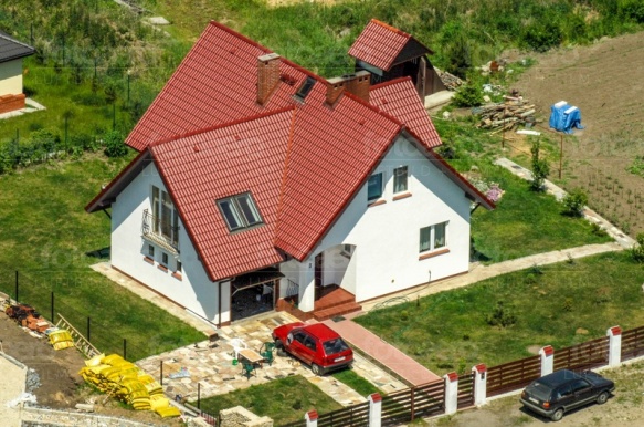 Ein Familienhaus in Debowa bei Polen.