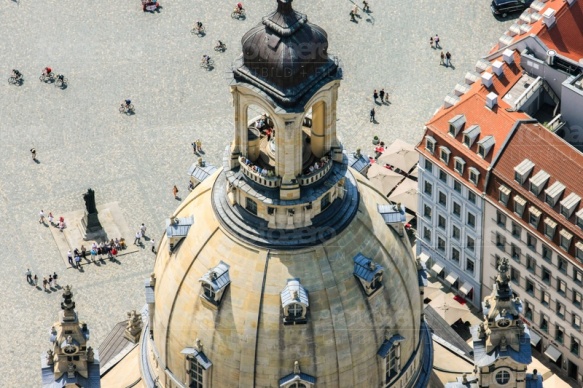 Turm der Frauenkirche in Dresden im Bundesland Sachsen
