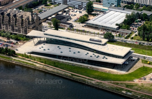 Internationales Congress Center Dresden an der Elbe im Bundesland Sachsen