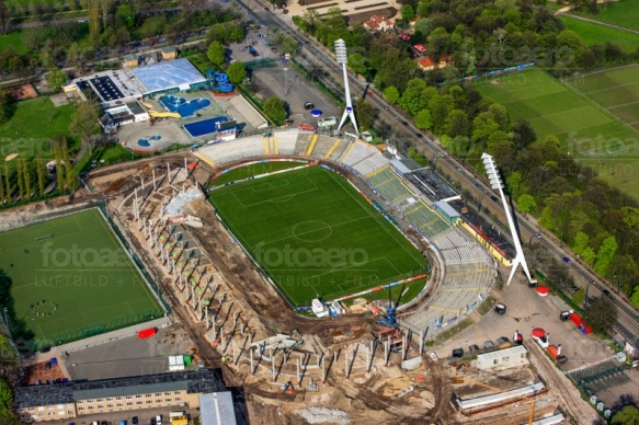 Bau des Stadions am Großen Garten in Dresden im Bundesland Sachsen