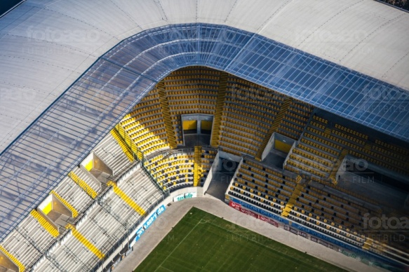 Sitzplätze im Stadion in Dresden im Bundesland Sachsen